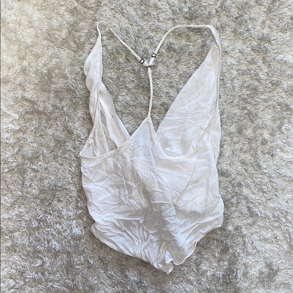 CROPPED WHITE TANK!!!!!!!!!! - Picture 2 of 2